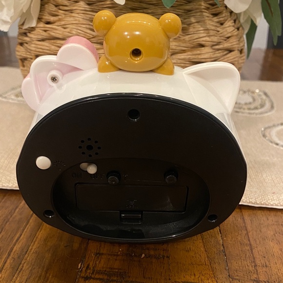 Hello Kitty Clock with Pink Bow and Bear - Picture 8 of 9